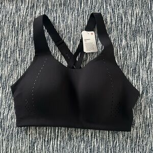 Brand new with tags NWT LULULEMON 34D air support bra